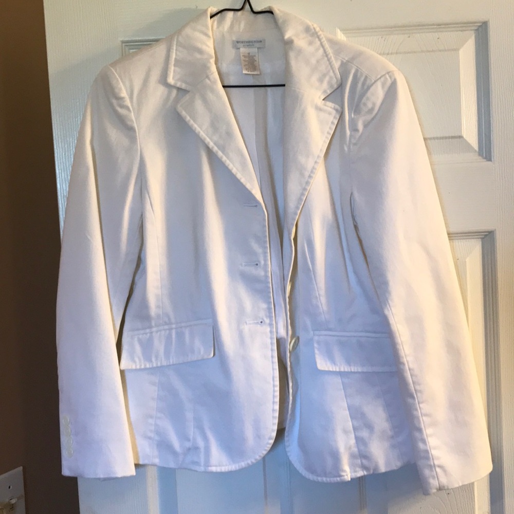 Nice white jacket with lining